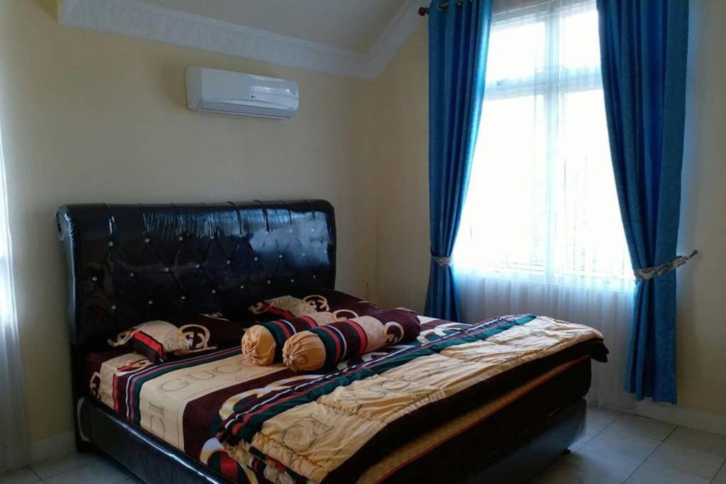 Villa Nils Cianjur Zewnętrze zdjęcie